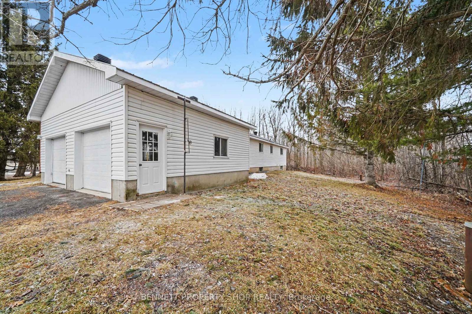 1450 South Russell Road, Russell, Ontario  K4R 1E5 - Photo 17 - X12894750