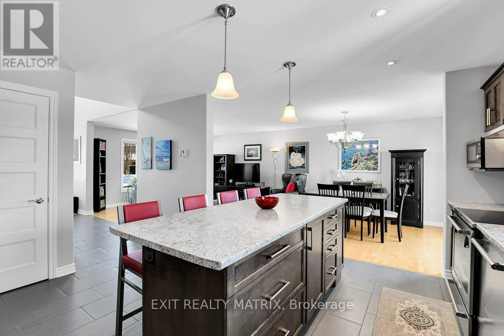 106 Cobblestone Drive, Russell, Ontario  K4R 0B2 - Photo 11 - X12894758