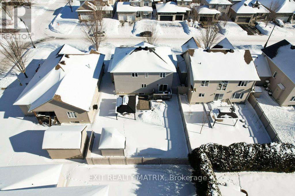 106 Cobblestone Drive, Russell, Ontario  K4R 0B2 - Photo 35 - X12894758