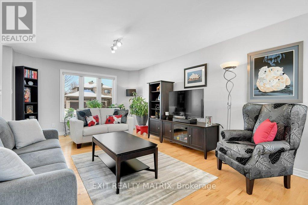 106 Cobblestone Drive, Russell, Ontario  K4R 0B2 - Photo 4 - X12894758