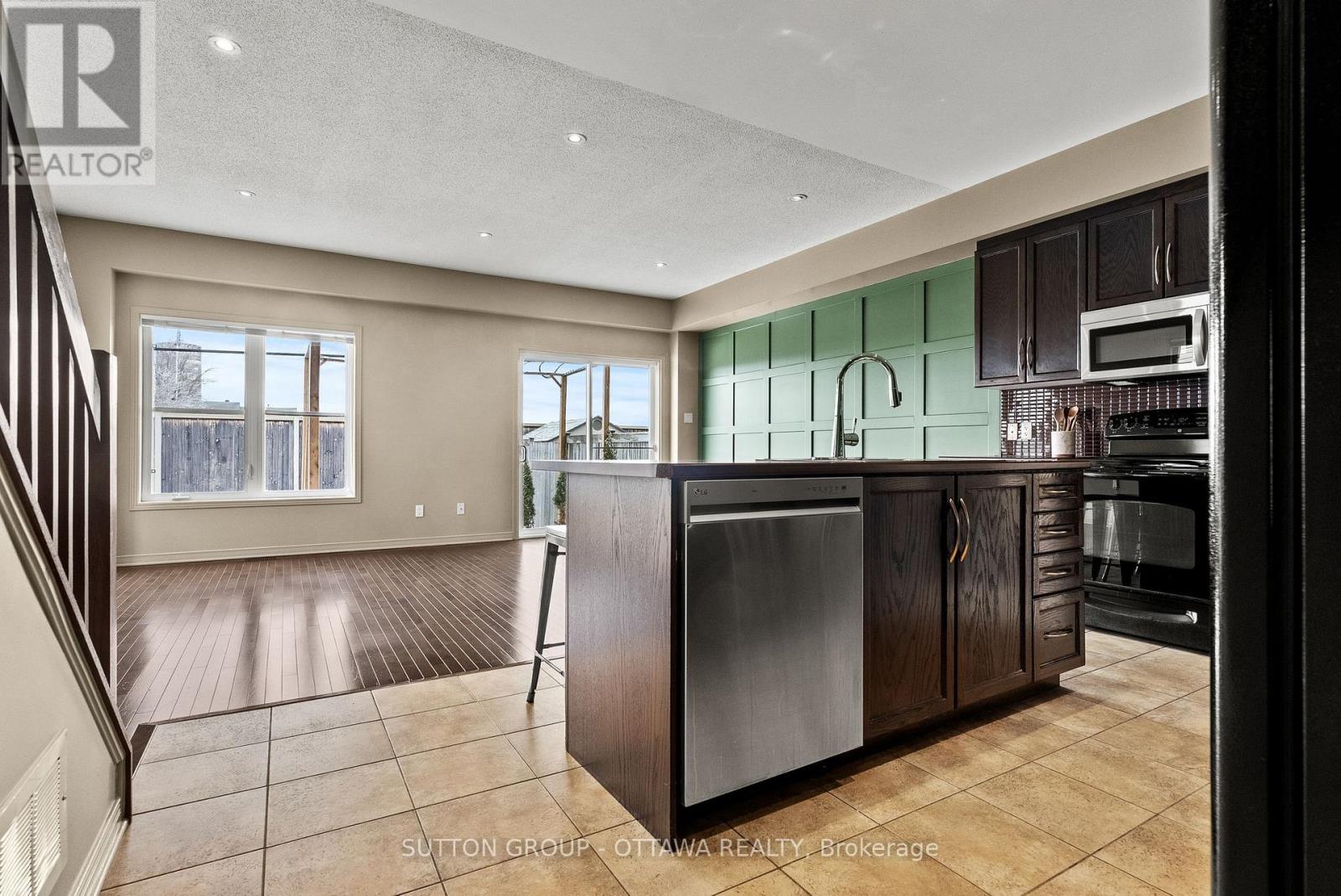 1107 Fieldfair Way, Ottawa, Ontario  K4A 0E1 - Photo 4 - X12894924