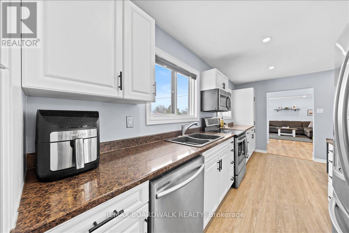 789 Fifth Street, Renfrew, Ontario  K7V 1G3 - Photo 12 - X12894940