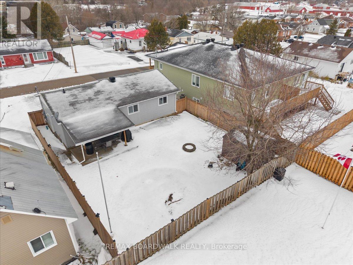 789 Fifth Street, Renfrew, Ontario  K7V 1G3 - Photo 31 - X12894940