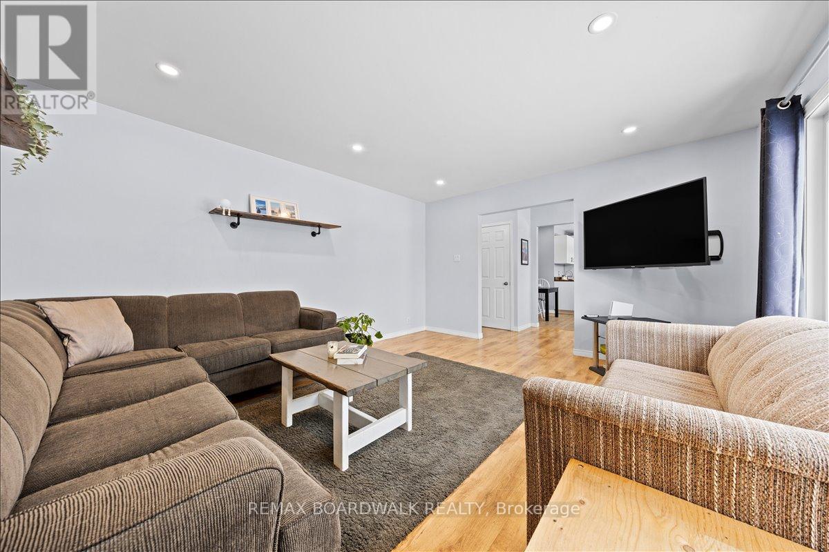 789 Fifth Street, Renfrew, Ontario  K7V 1G3 - Photo 6 - X12894940