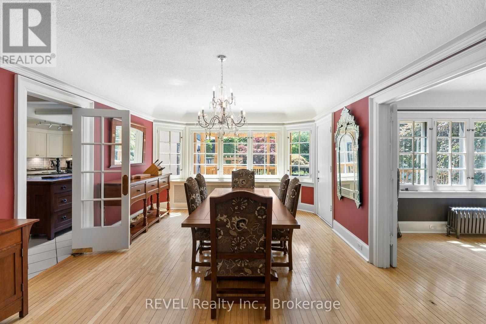 166 Queen Street, Niagara-On-The-Lake, Ontario  L0S 1J0 - Photo 11 - X12894706