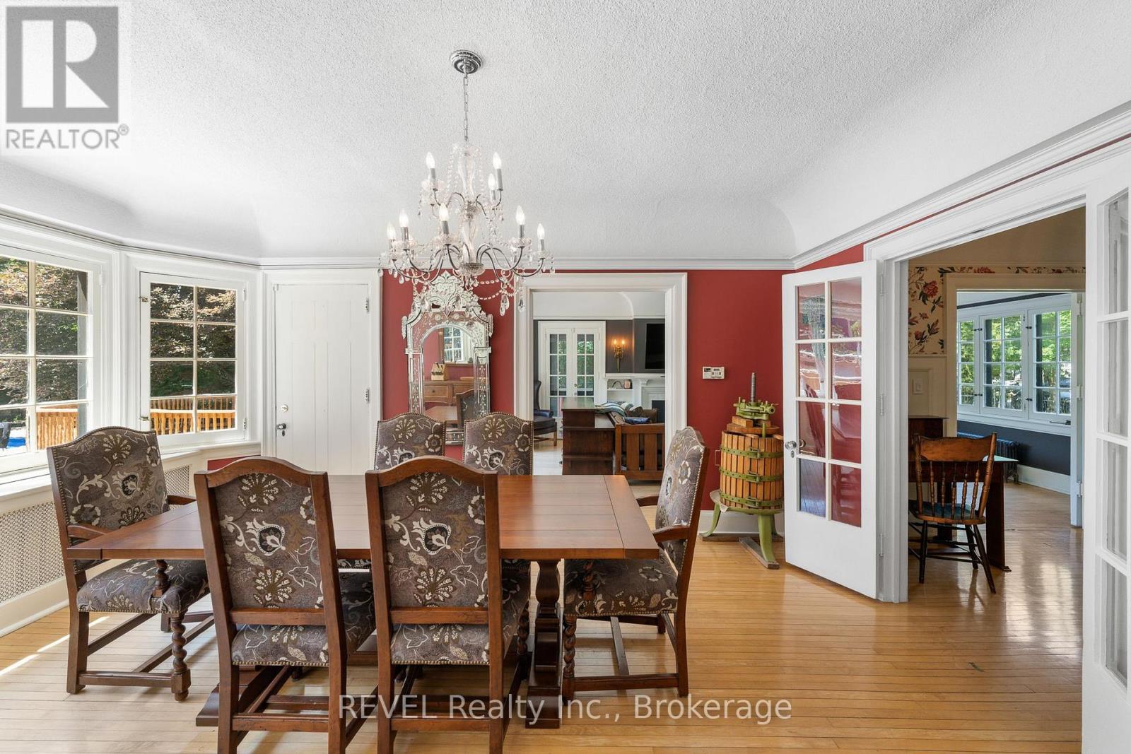 166 Queen Street, Niagara-On-The-Lake, Ontario  L0S 1J0 - Photo 13 - X12894706