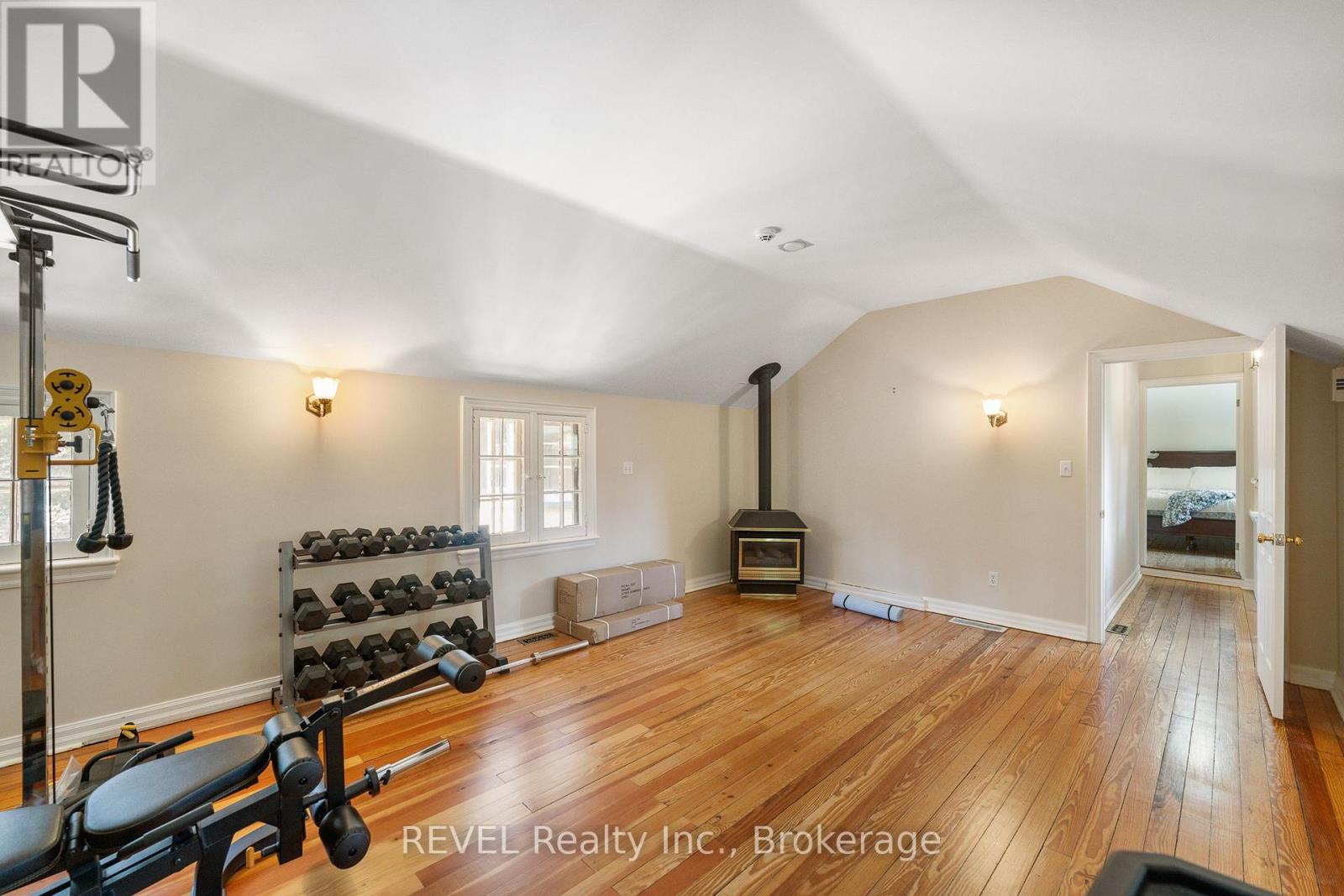 166 Queen Street, Niagara-On-The-Lake, Ontario  L0S 1J0 - Photo 36 - X12894706