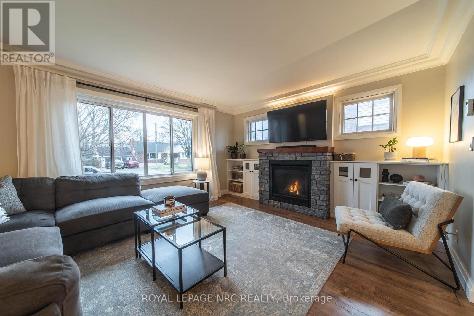 5717 Morden Drive, Niagara Falls, Ontario  L2E 3C6 - Photo 2 - X12894766