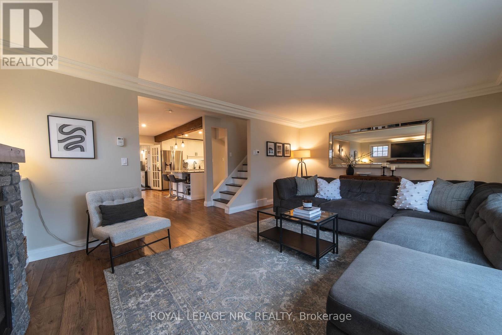 5717 Morden Drive, Niagara Falls, Ontario  L2E 3C6 - Photo 4 - X12894766