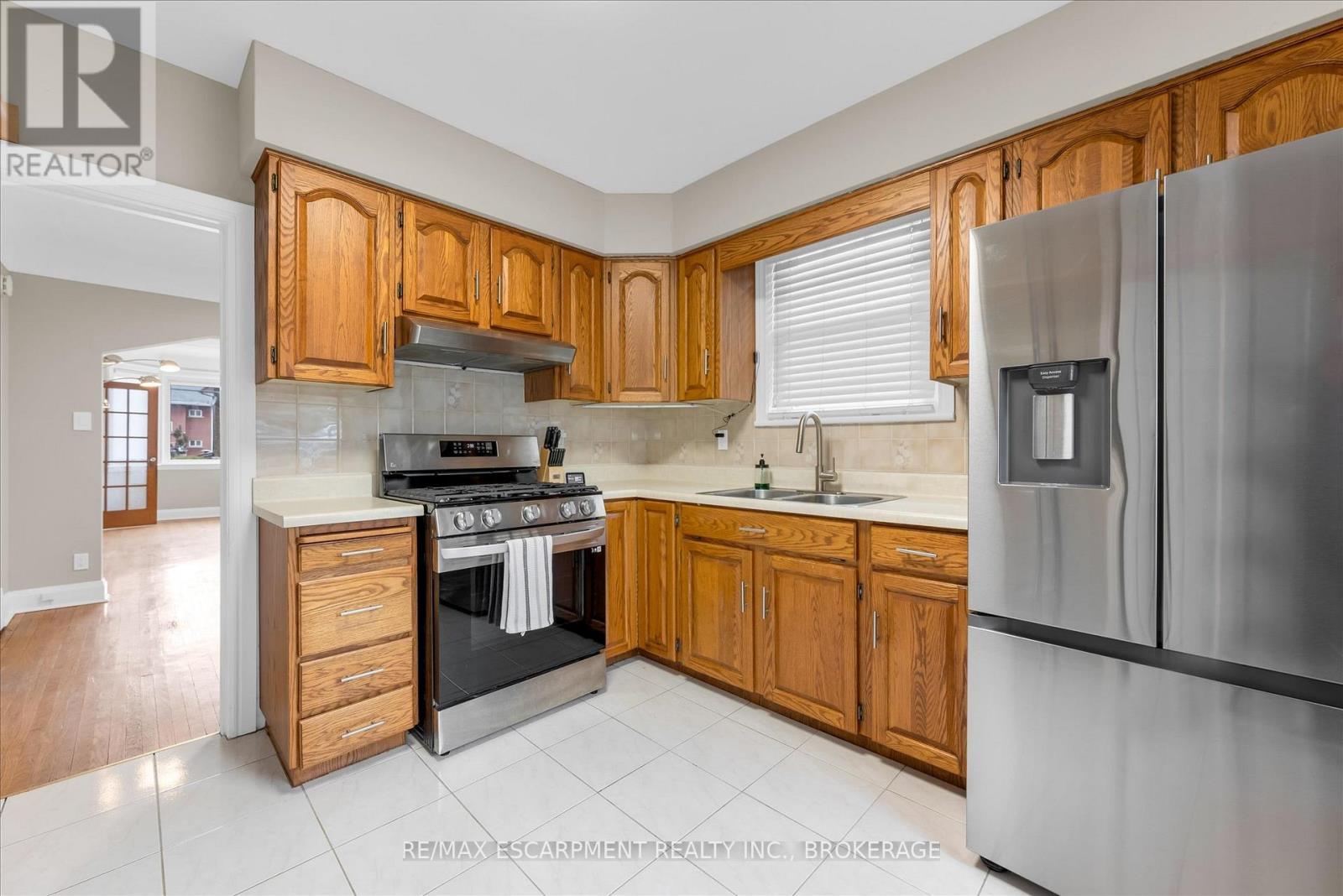 121 Cameron Avenue S, Hamilton, Ontario  L8K 2X6 - Photo 9 - X12894786