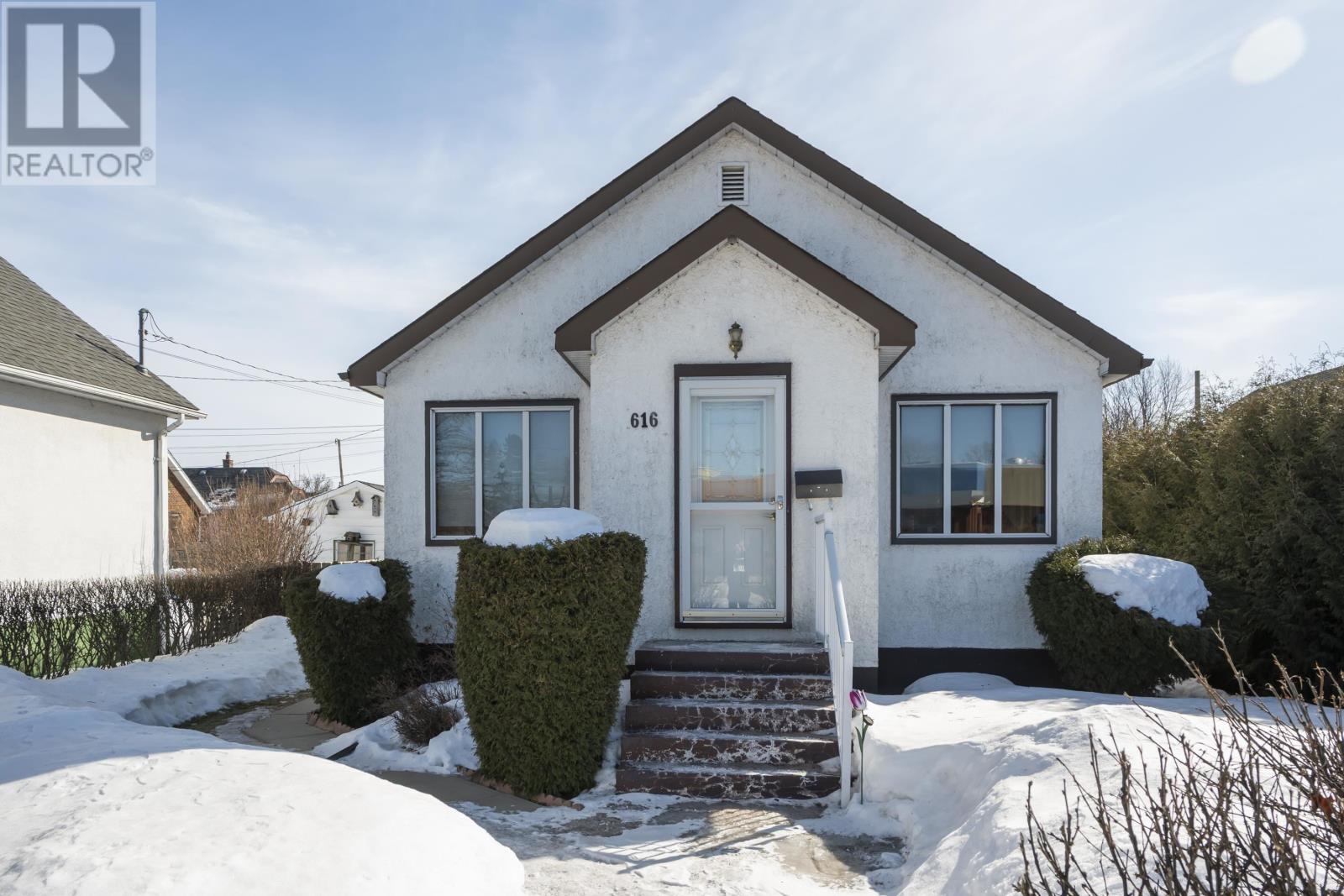 616 Southern AVE, thunder bay, Ontario