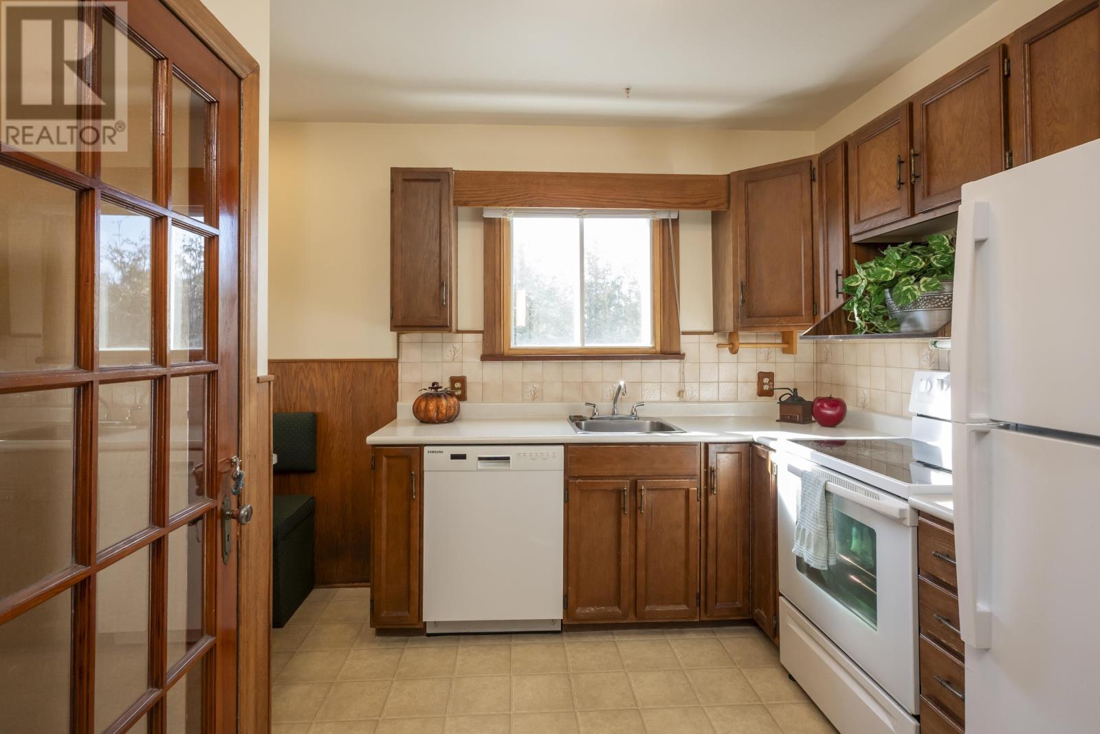 616 Southern Ave, Thunder Bay, Ontario  P7C 2V2 - Photo 26 - TB2600467