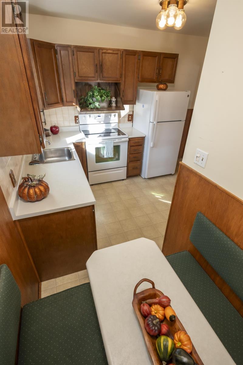 616 Southern Ave, Thunder Bay, Ontario  P7C 2V2 - Photo 30 - TB2600467