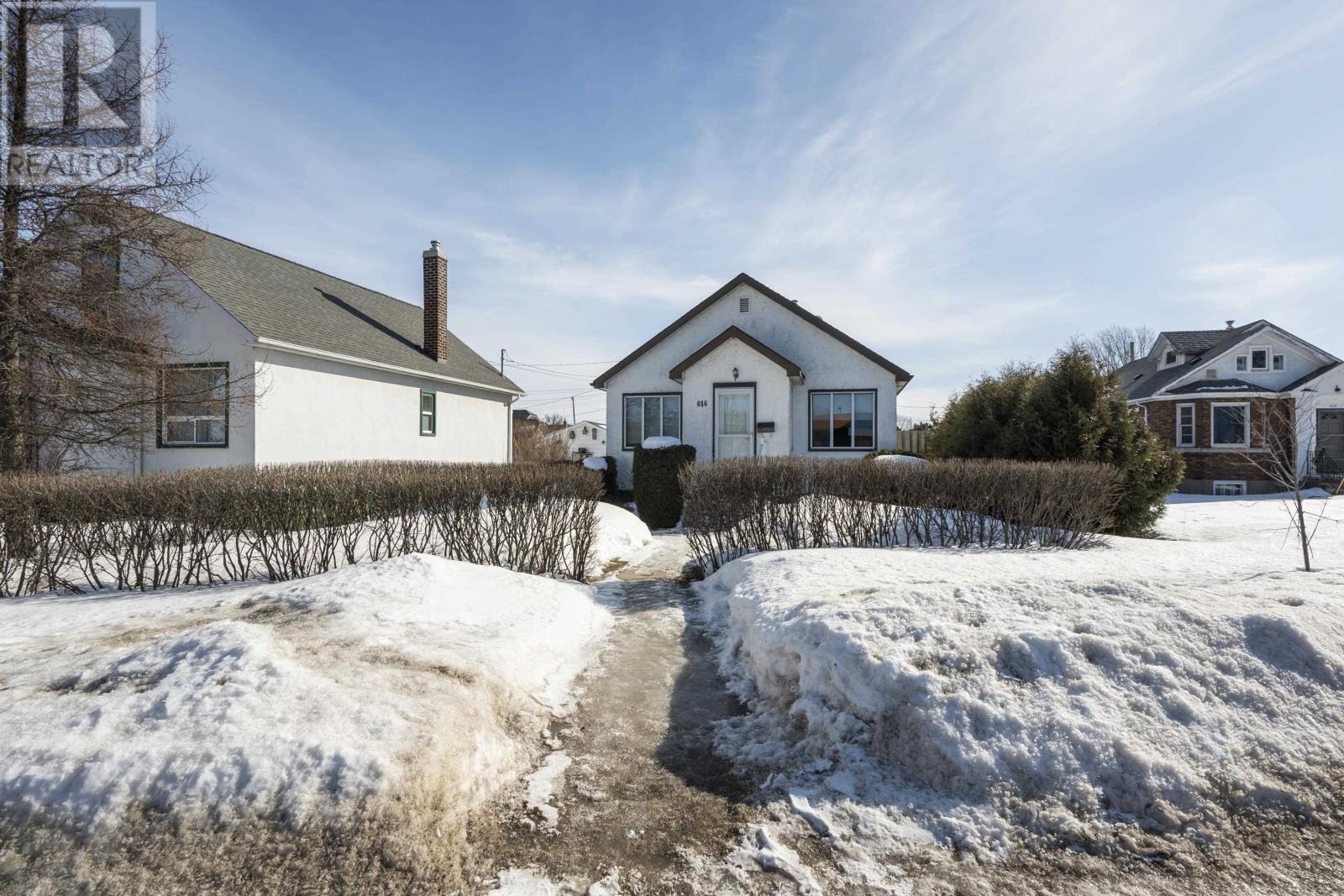 616 Southern Ave, Thunder Bay, Ontario  P7C 2V2 - Photo 45 - TB2600467