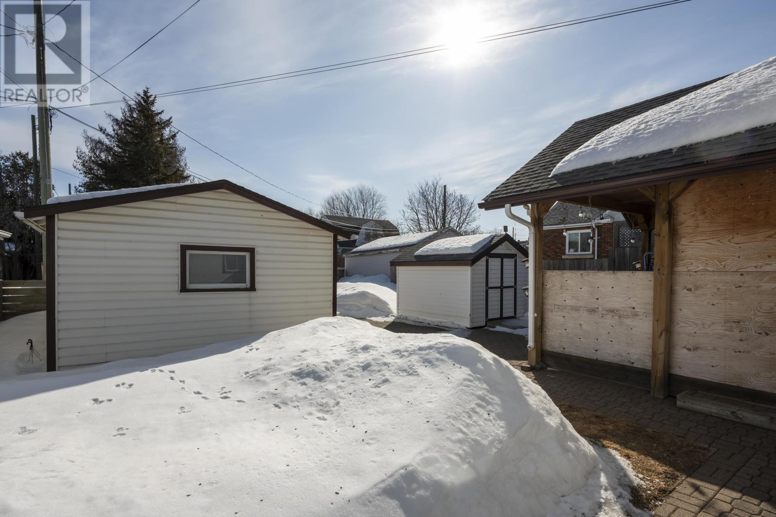 616 Southern Ave, Thunder Bay, Ontario  P7C 2V2 - Photo 46 - TB2600467