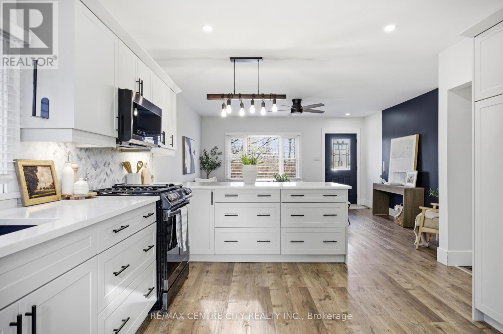 Photo 8 of 32 for 70 Main Street