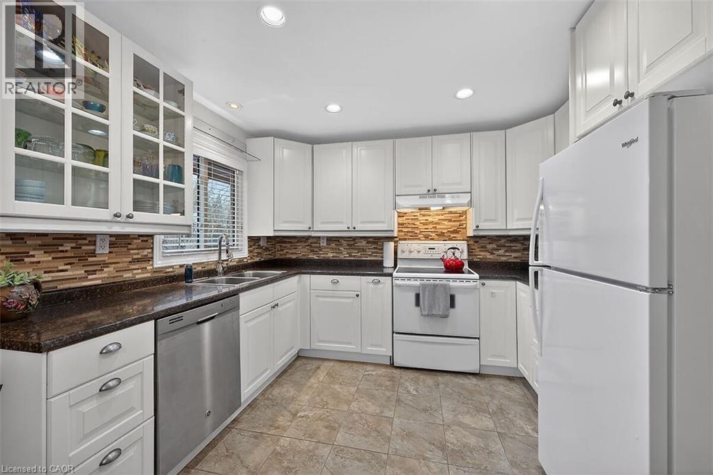 33 Abraham Drive, Niagara Falls, Ontario  L2M 6K7 - Photo 10 - 40812787