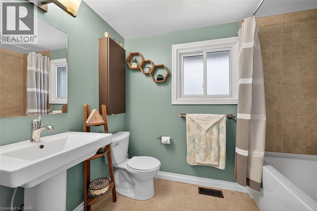 33 Abraham Drive, Niagara Falls, Ontario  L2M 6K7 - Photo 29 - 40812787