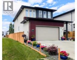 7 Greywolf Road N, Lethbridge, Alberta