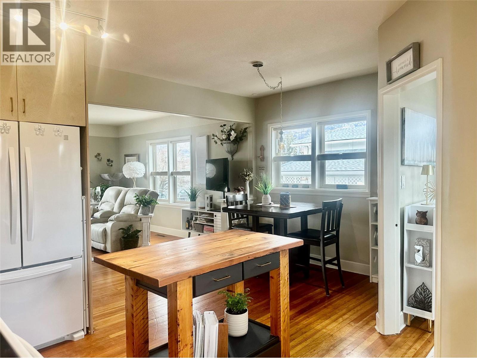 8704 72nd Avenue, Osoyoos, British Columbia  V0H 1V0 - Photo 3 - 10374713