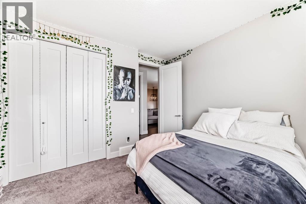 12 Emberside Glen, Cochrane, Alberta  T4C 2L6 - Photo 30 - A2279826