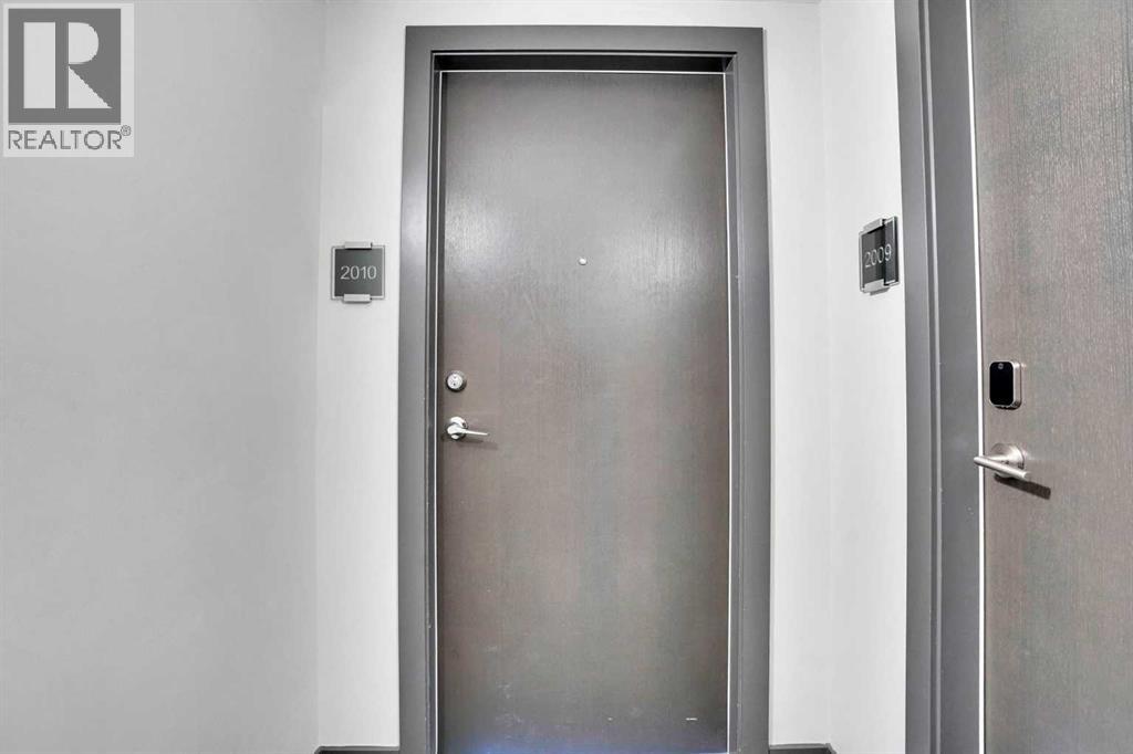 2010, 1188 3 Street Se, Calgary, Alberta  T2G 1H8 - Photo 4 - A2288015