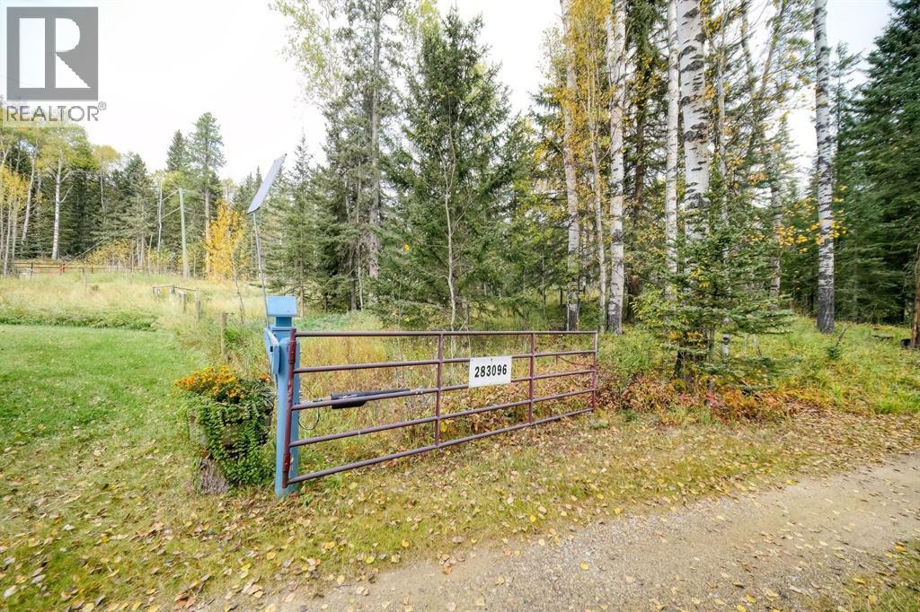 283096 Range Rd 51, Rural Rocky View County, Alberta  T4C 3A1 - Photo 43 - A2285529