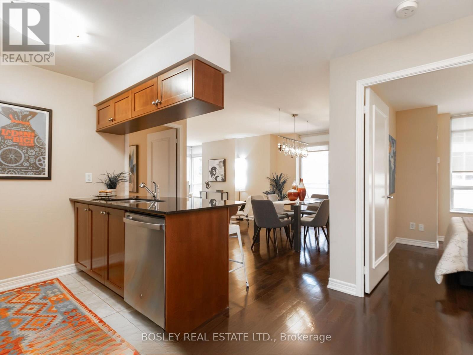 302 - 60 St Clair Avenue W, Toronto, Ontario  M4V 1M1 - Photo 16 - C12894668