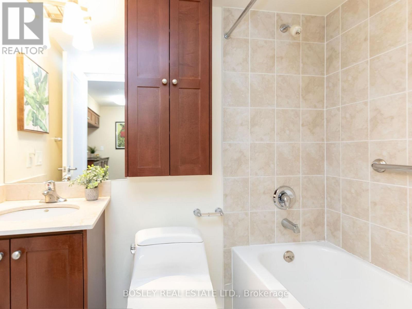 302 - 60 St Clair Avenue W, Toronto, Ontario  M4V 1M1 - Photo 25 - C12894668