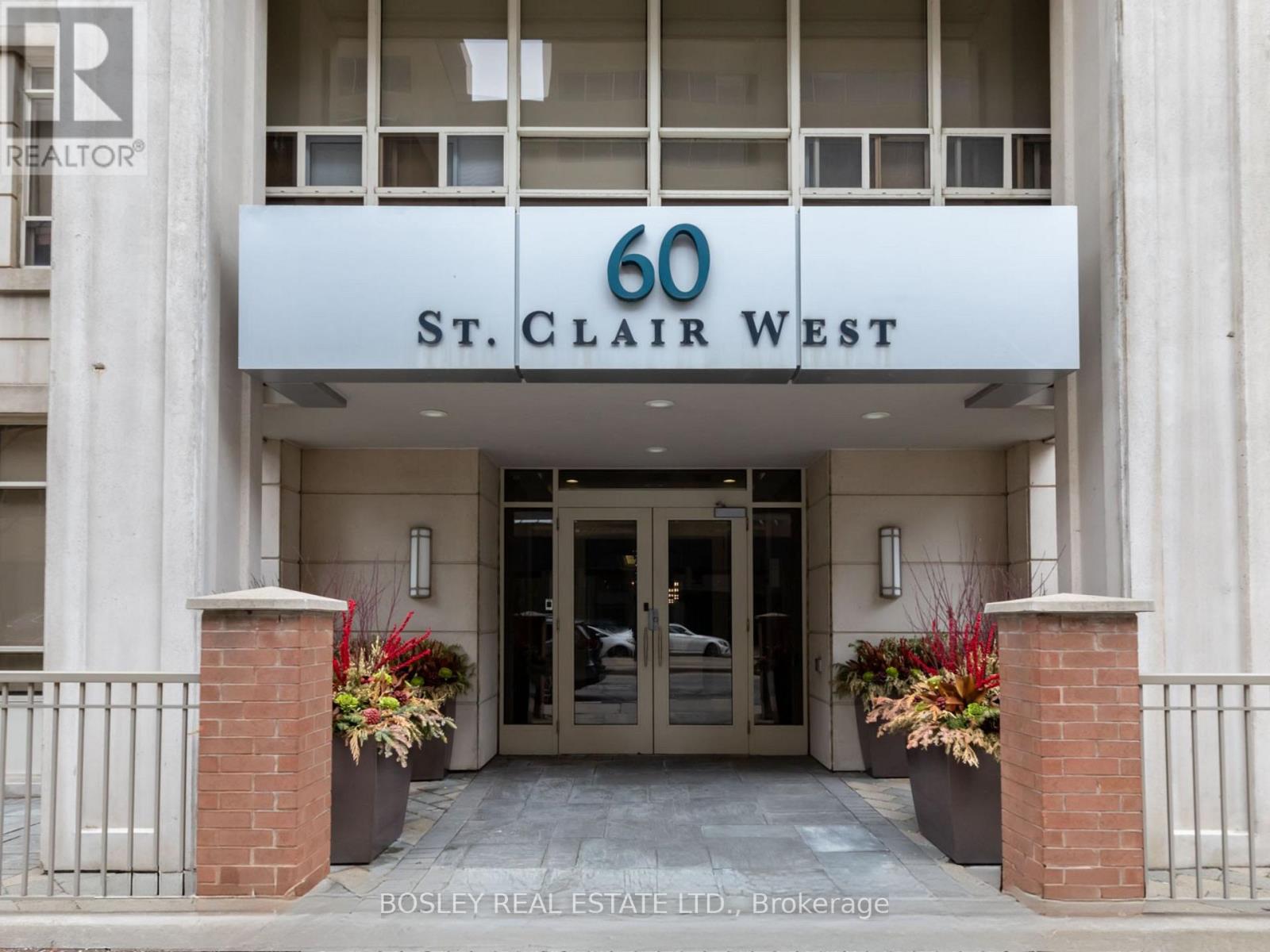 302 - 60 St Clair Avenue W, Toronto, Ontario  M4V 1M1 - Photo 32 - C12894668