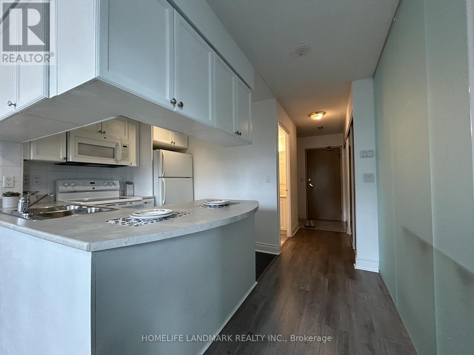 1204 - 909 Bay Street, Toronto, Ontario  M5S 3G2 - Photo 10 - C12894684