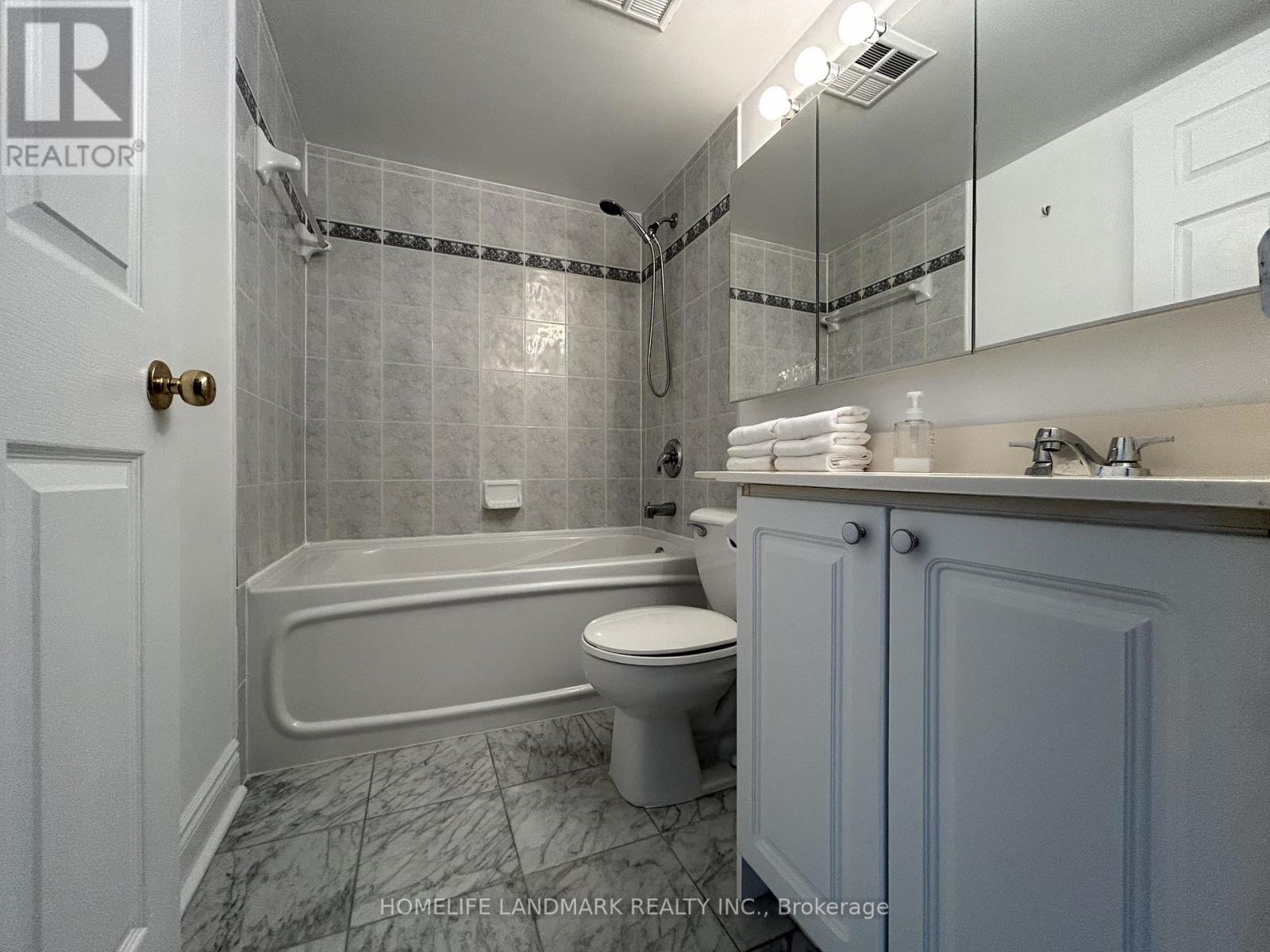 1204 - 909 Bay Street, Toronto, Ontario  M5S 3G2 - Photo 13 - C12894684