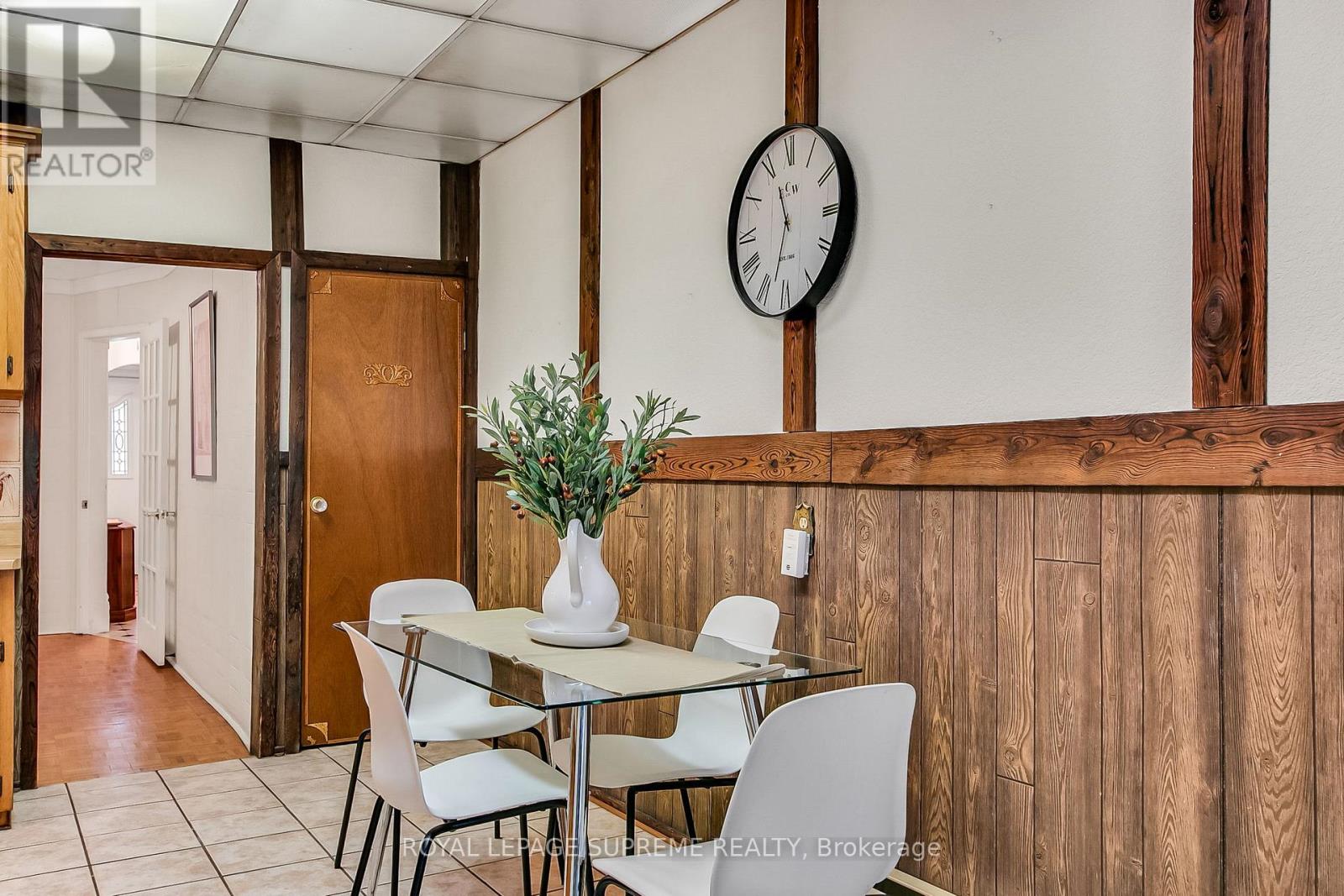 163 Beaconsfield Avenue, Toronto, Ontario  M6J 3J7 - Photo 15 - C12894742