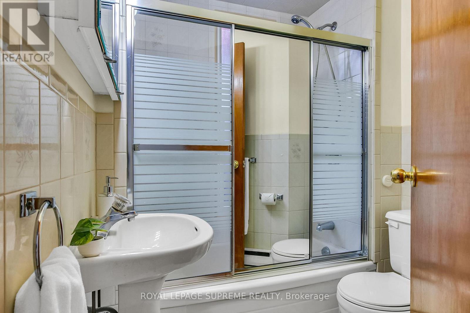 163 Beaconsfield Avenue, Toronto, Ontario  M6J 3J7 - Photo 29 - C12894742