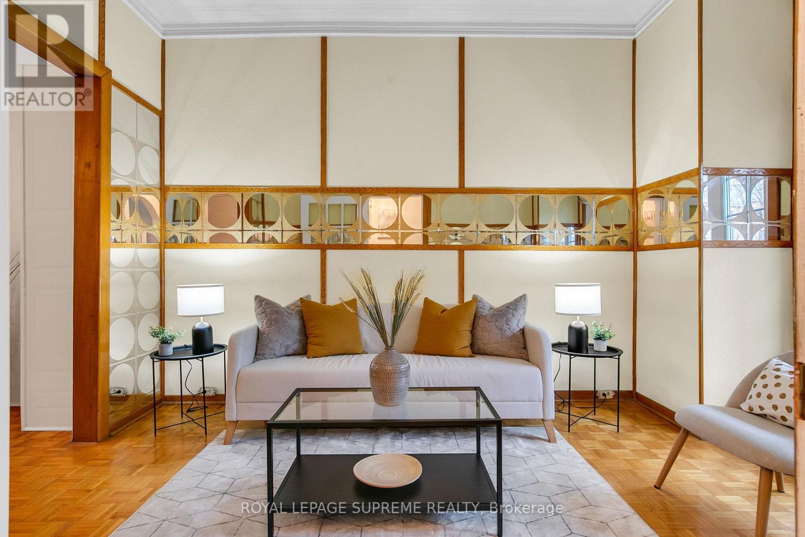 163 Beaconsfield Avenue, Toronto, Ontario  M6J 3J7 - Photo 6 - C12894742