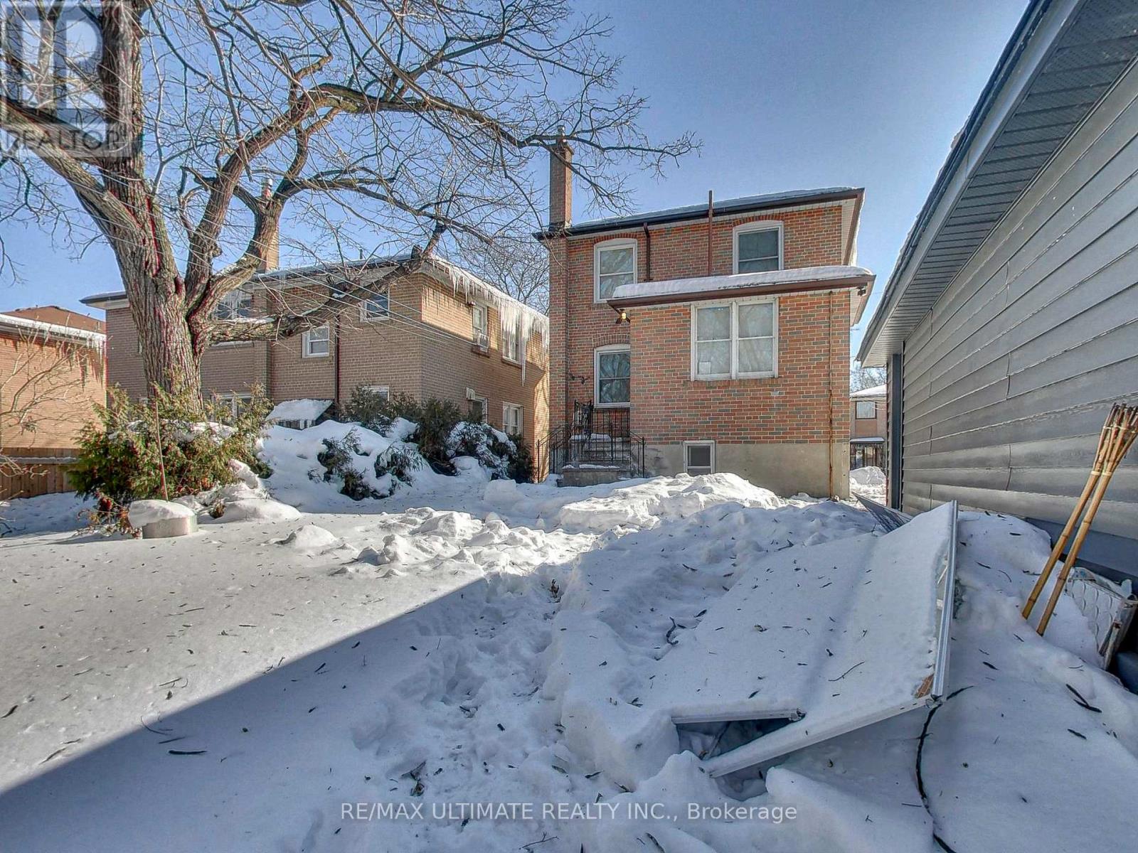 120 Edinborough Court, Toronto, Ontario  M6N 2E8 - Photo 34 - W12829060