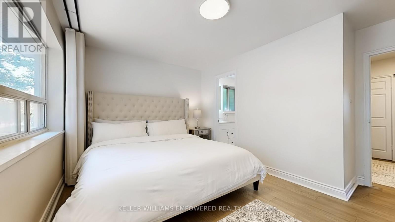 30 Paperbirch Drive, Toronto, Ontario  M3C 2E7 - Photo 16 - C12894782