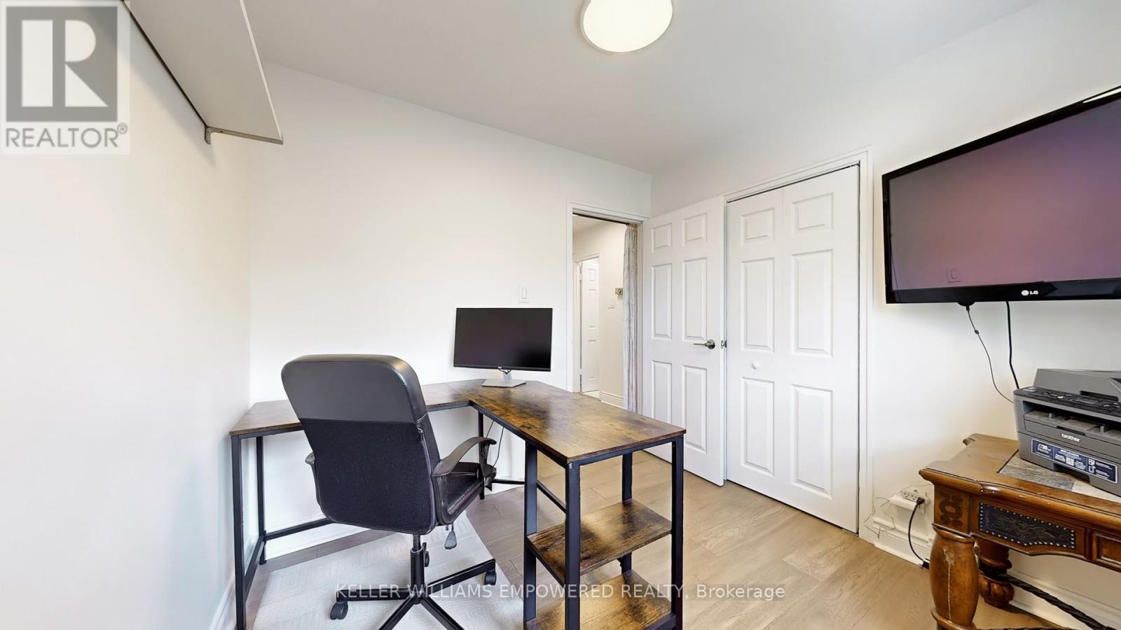 30 Paperbirch Drive, Toronto, Ontario  M3C 2E7 - Photo 21 - C12894782