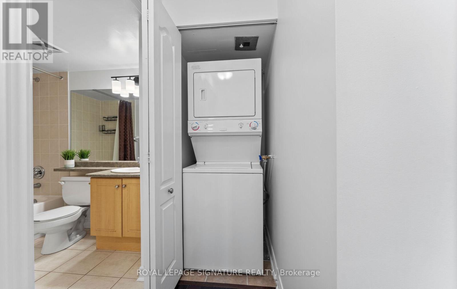 1411 - 212 Eglinton Avenue E, Toronto, Ontario  M4P 0A3 - Photo 20 - C12894832