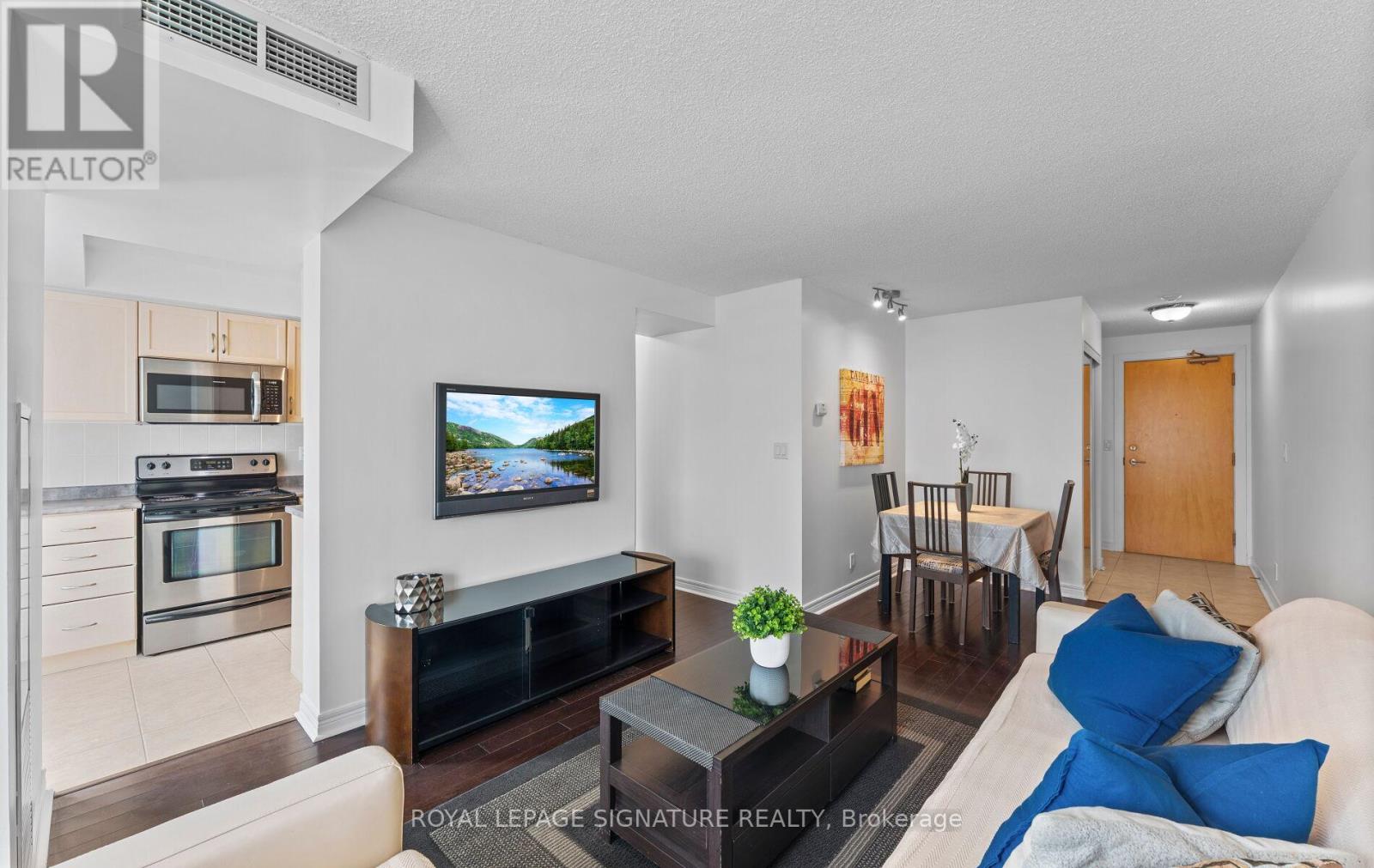 1411 - 212 Eglinton Avenue E, Toronto, Ontario  M4P 0A3 - Photo 8 - C12894832