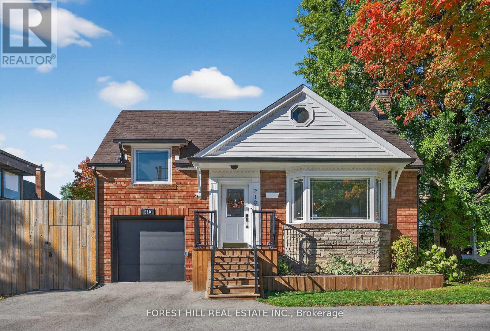 210 KENDAL AVENUE, Oshawa, Ontario