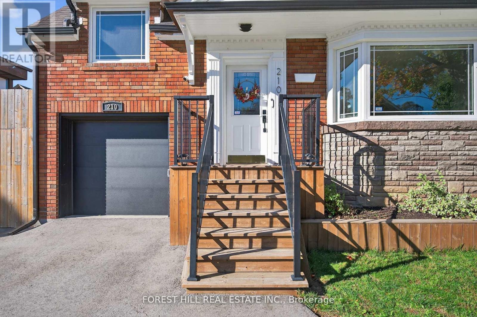 210 Kendal Avenue, Oshawa, Ontario  L1G 5B5 - Photo 2 - E12894788