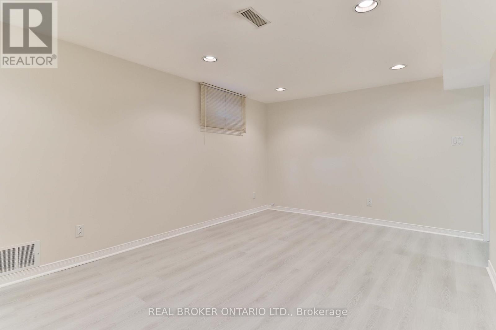 32 Christina Crescent, Toronto, Ontario  M1R 4H6 - Photo 15 - E12894830