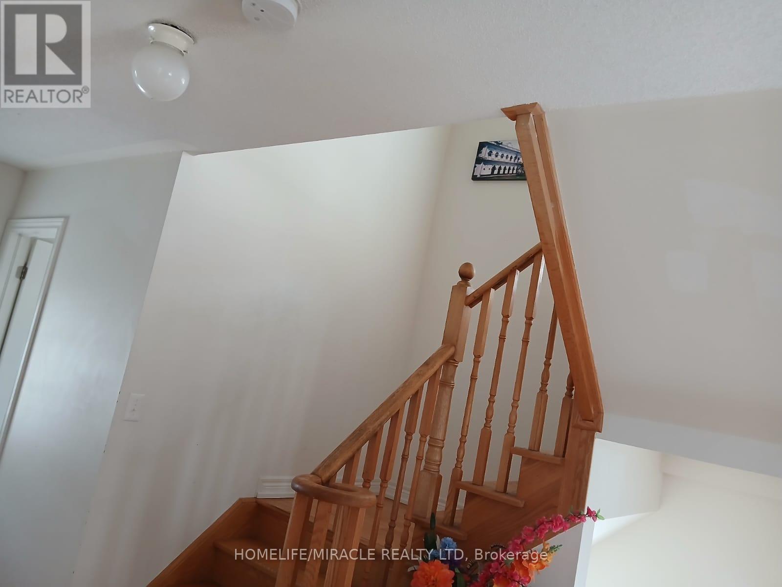 13 Vasto Lane, Toronto, Ontario  M1M 0C6 - Photo 13 - E12894910