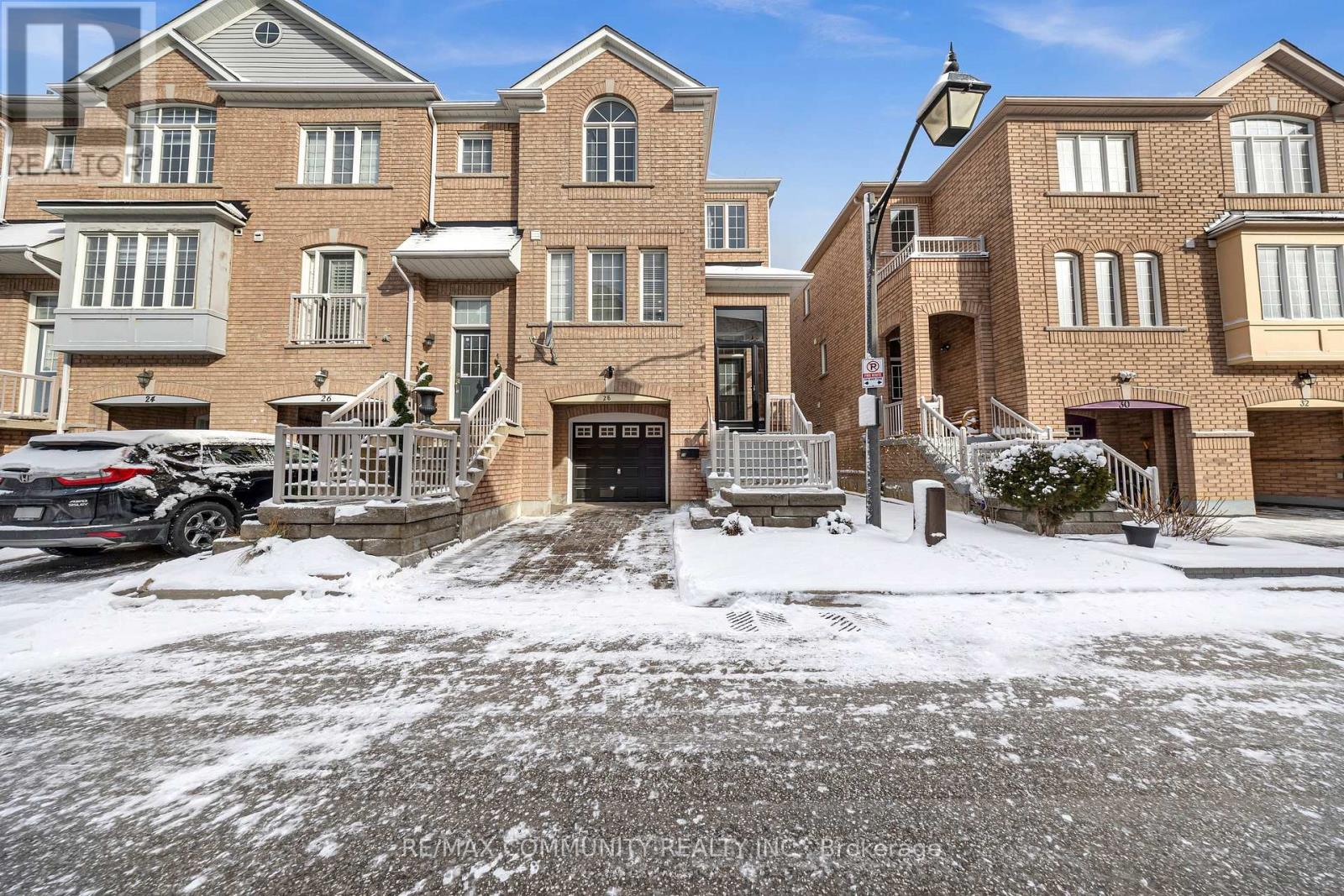 28 IGNATIUS LANE, Toronto, Ontario