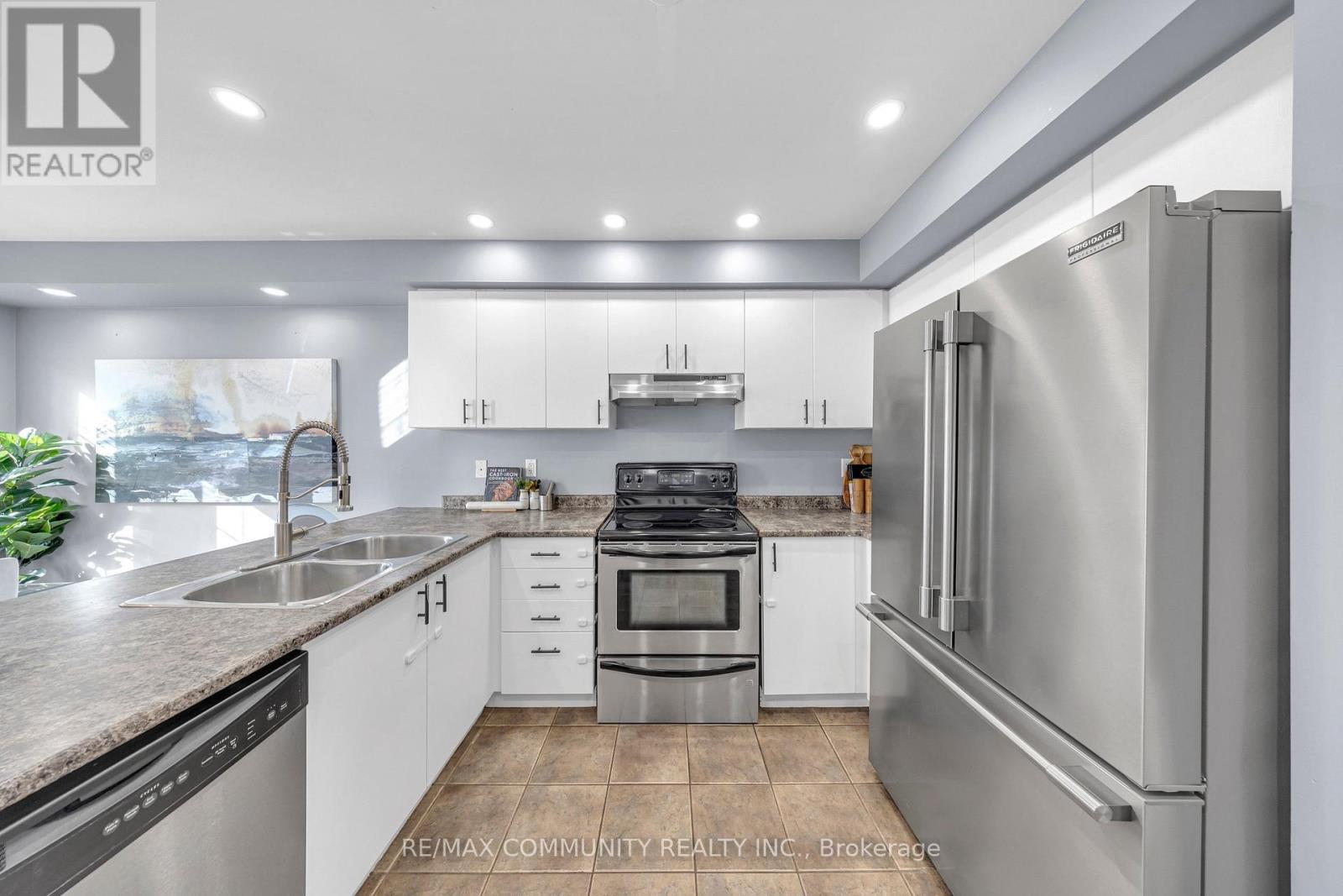 28 Ignatius Lane, Toronto, Ontario  M1E 0A3 - Photo 10 - E12894926