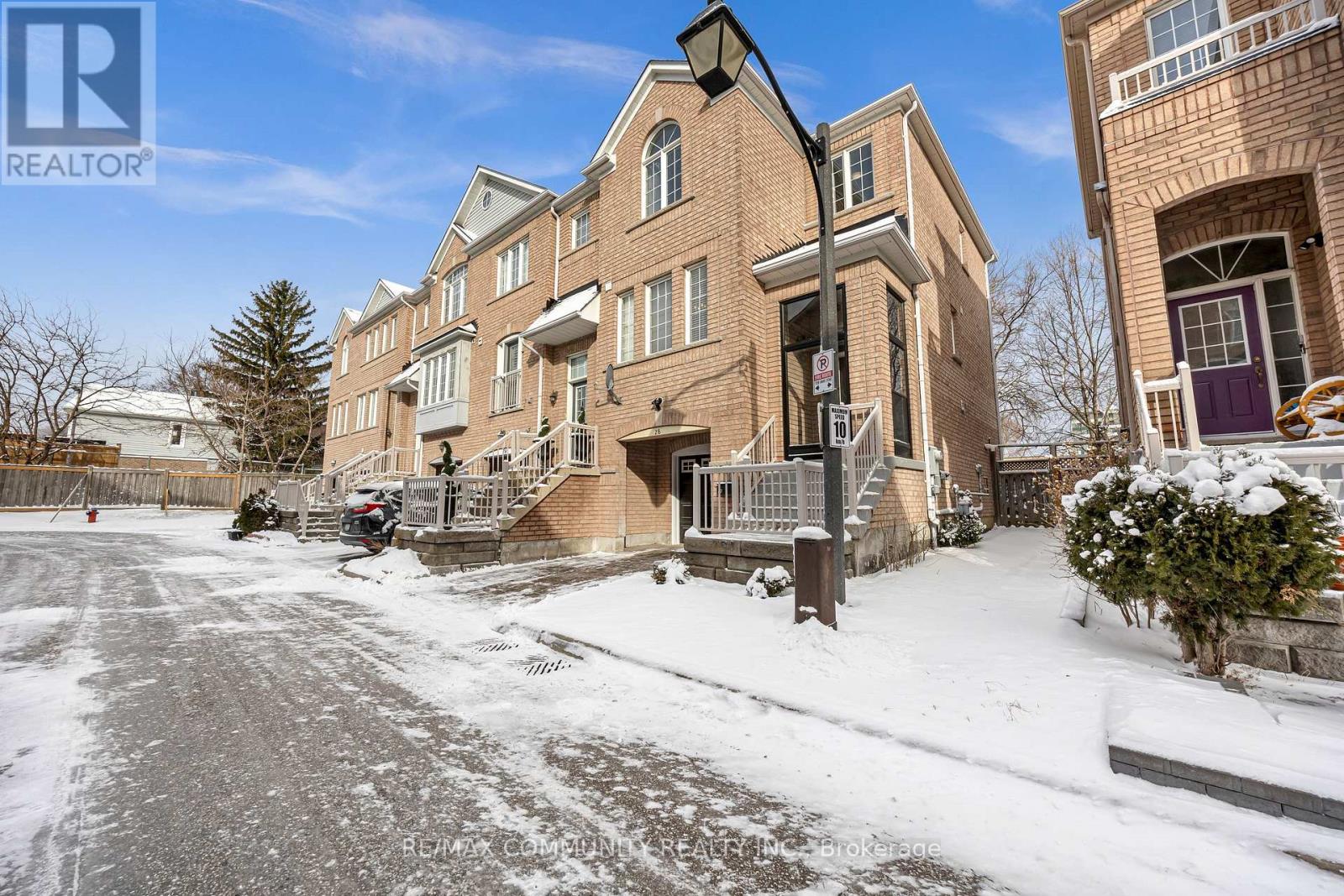 28 Ignatius Lane, Toronto, Ontario  M1E 0A3 - Photo 3 - E12894926