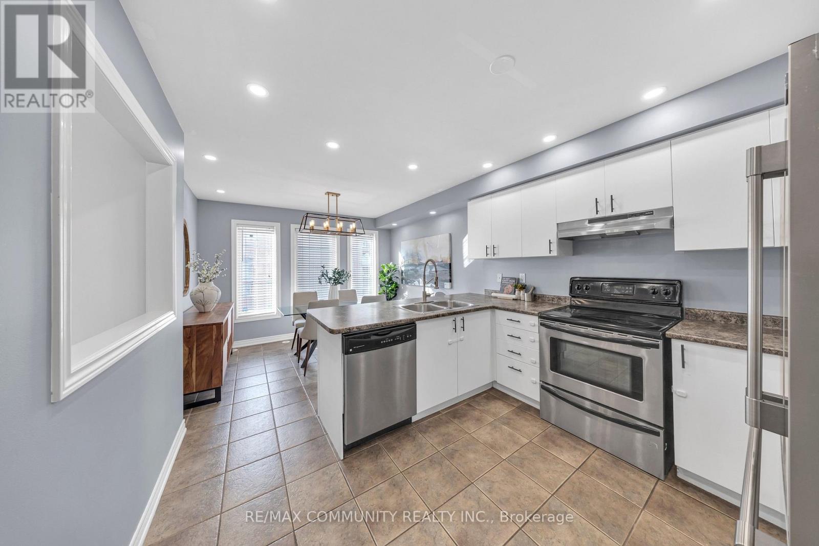 28 Ignatius Lane, Toronto, Ontario  M1E 0A3 - Photo 9 - E12894926