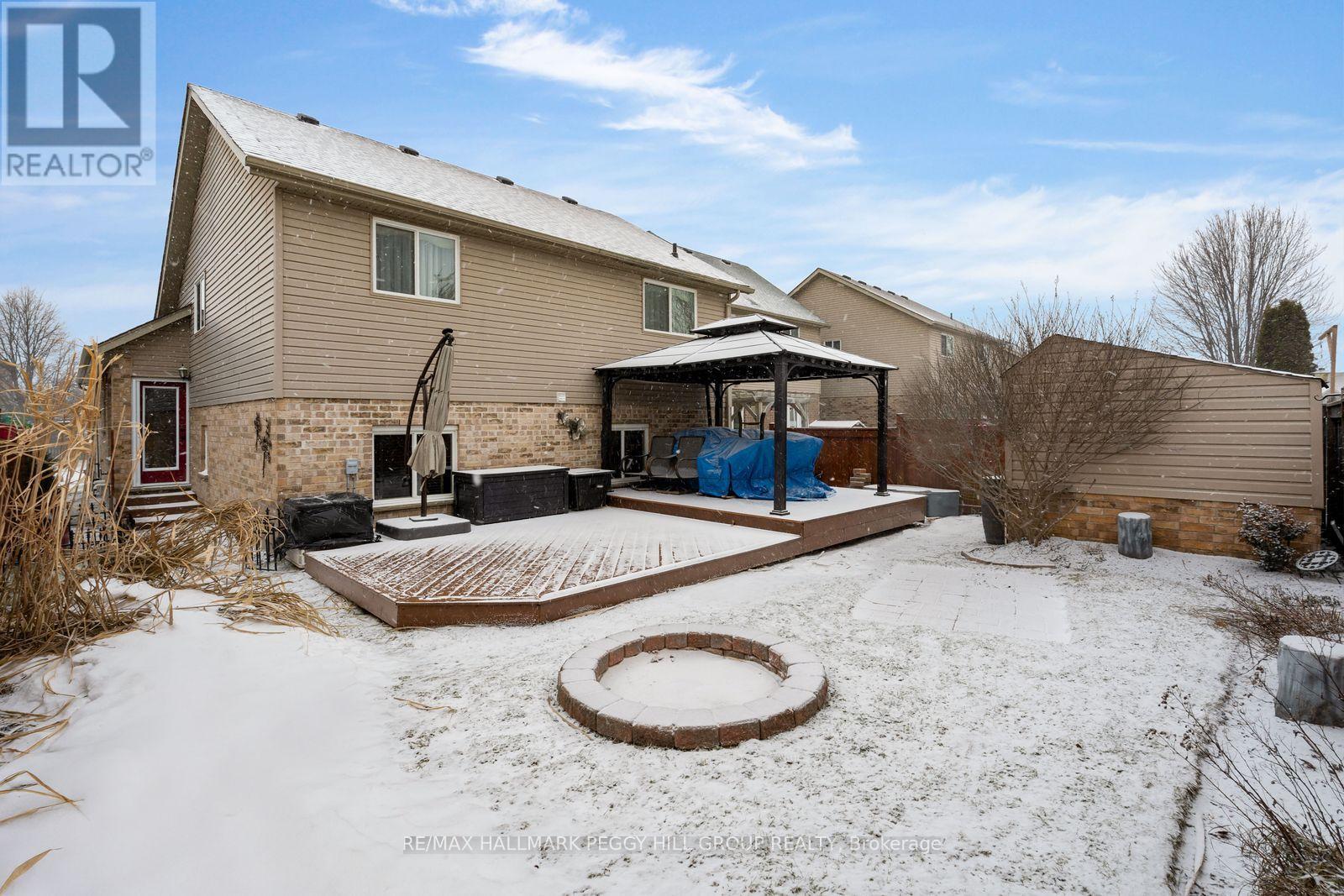 11 Red Cedar Lane, Essa, Ontario  L3W 0P5 - Photo 17 - N12894688