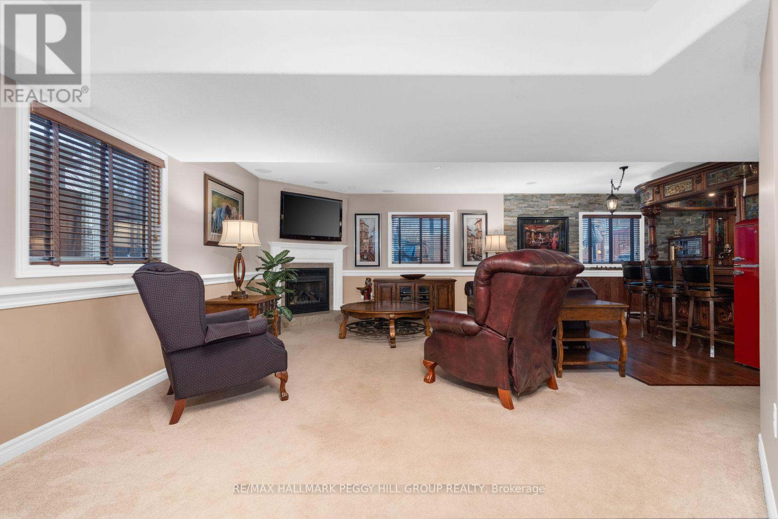 11 Red Cedar Lane, Essa, Ontario  L3W 0P5 - Photo 7 - N12894688